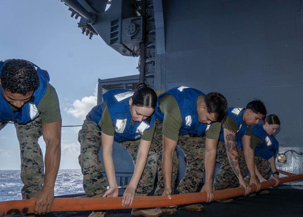 15th MEU Marines learn damage control aboard Boxer