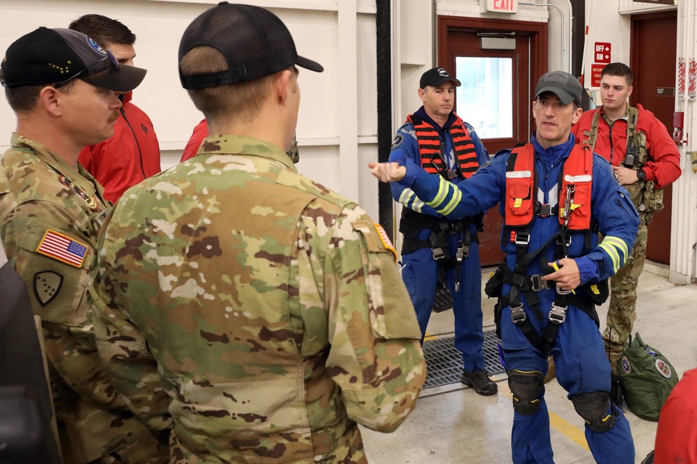 G Co., 21tth GSAB dynamic hoist training with Priority 1 Air Rescue