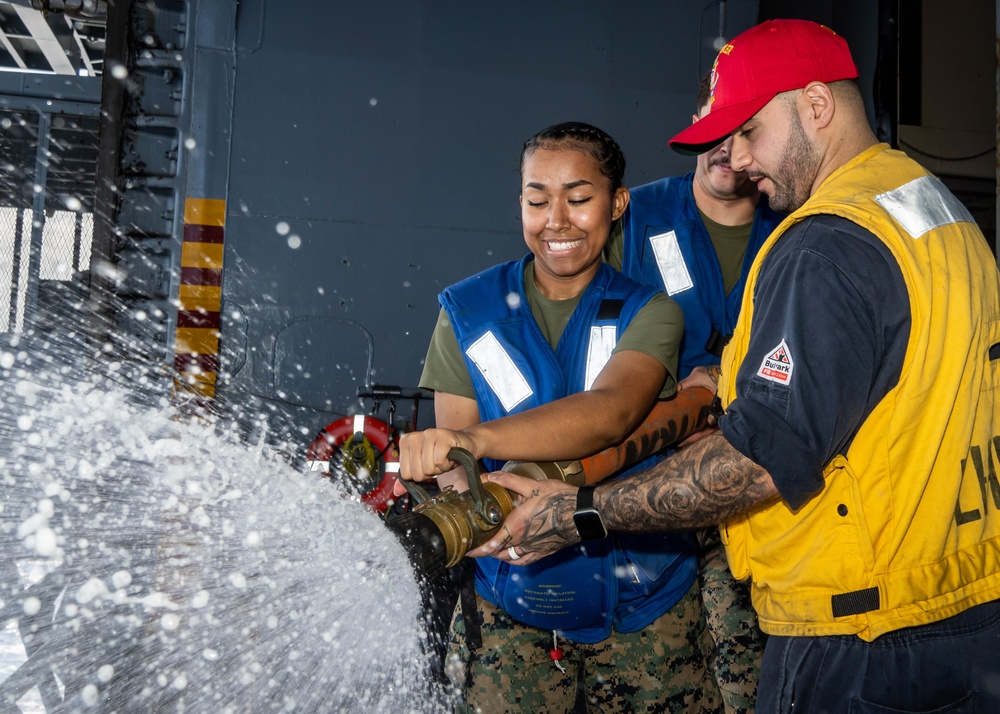 15th MEU Marines learn damage control aboard Boxer