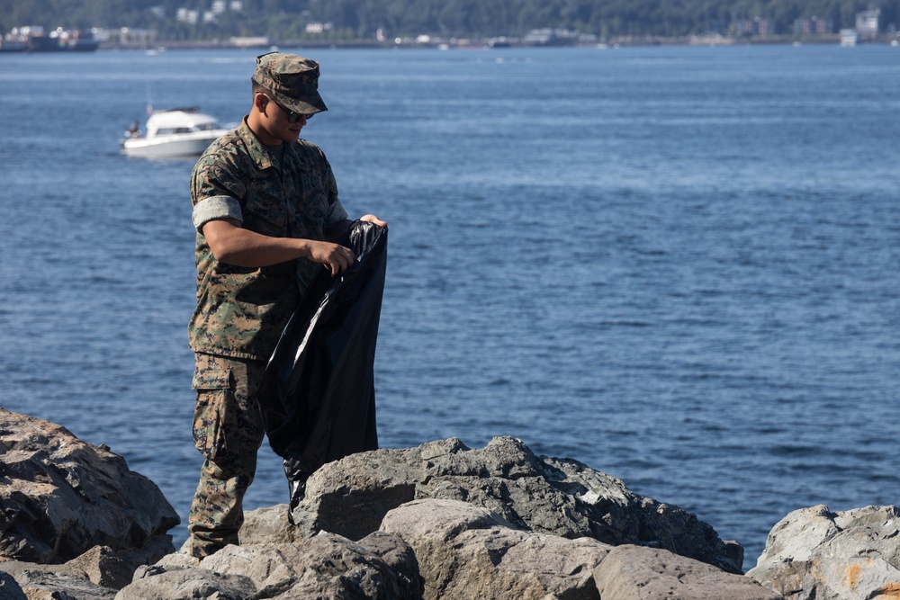 U.S. Marines, Sailors clean up Myrtle Edwards Park during Seafair