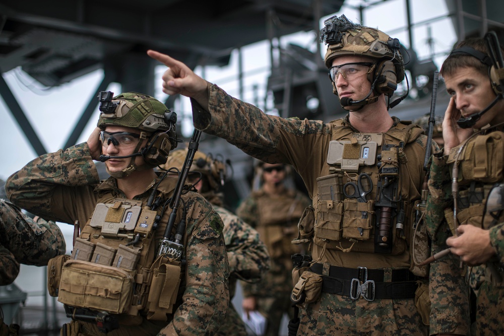 15th MEU Conducts Close Air Support Training Aboard Boxer