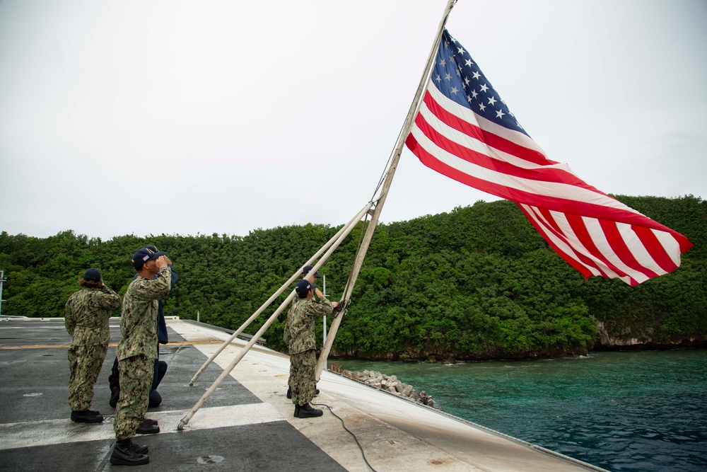 Abraham Lincoln pulls into Guam