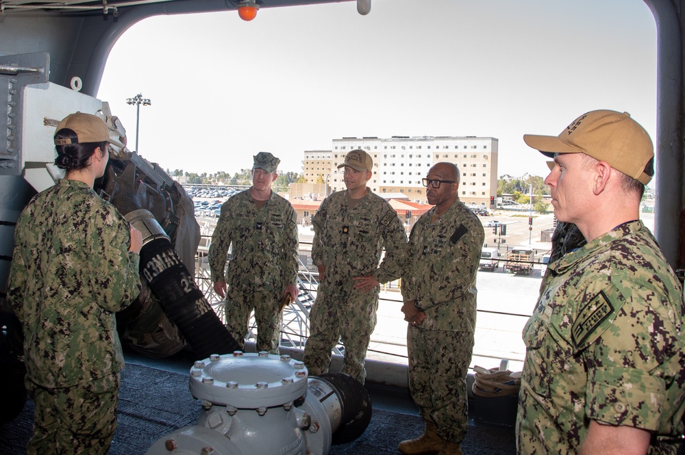 USS Ronald Reagan (CVN 76) hosts a tour for Reserve Commander 3rd Fleet Logistics Response Cell