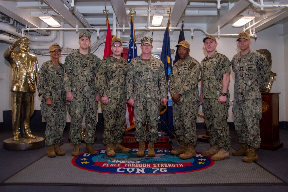 USS Ronald Reagan (CVN 76) hosts a tour for Reserve Commander 3rd Fleet Logistics Response Cell