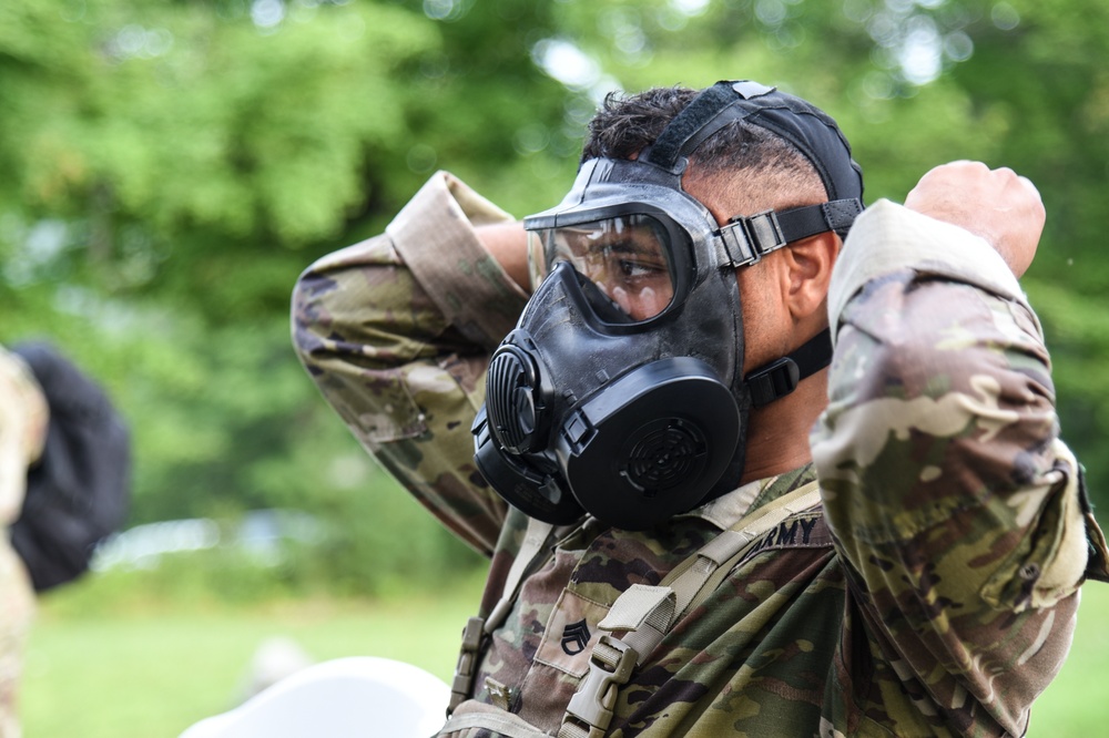 National Guard Best Warrior competitors prepare for weapons qualification