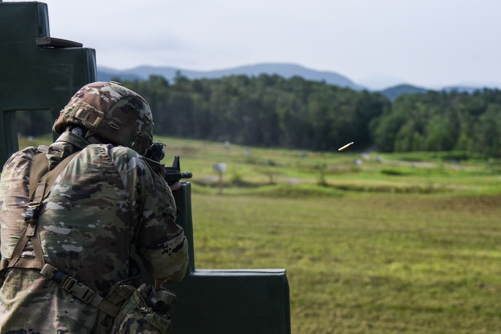 National Guard Best Warrior competitors prepare for weapons qualification