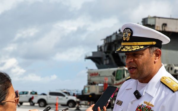 Abraham Lincoln pulls into Guam