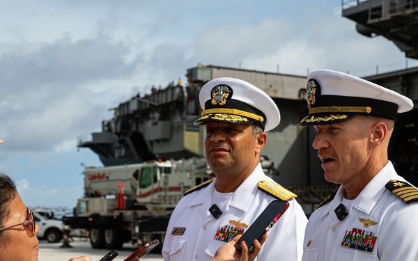 Abraham Lincoln pulls into Guam