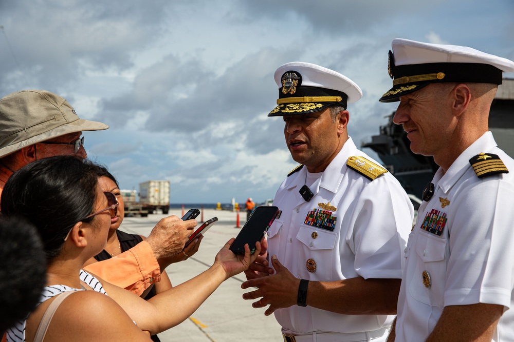 Abraham Lincoln pulls into Guam