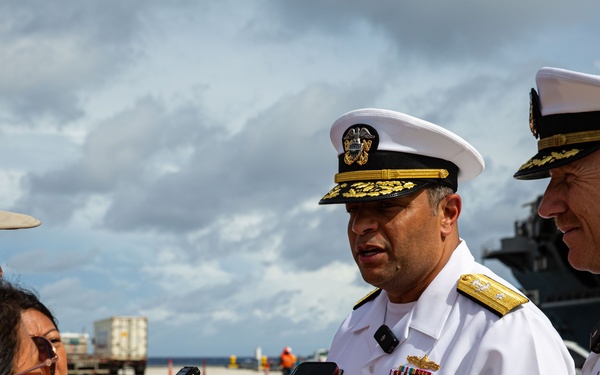 Abraham Lincoln pulls into Guam
