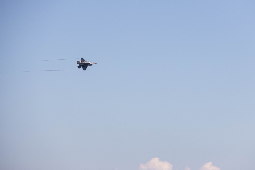 U.S. Marines conduct F-35B demonstration during Seafair