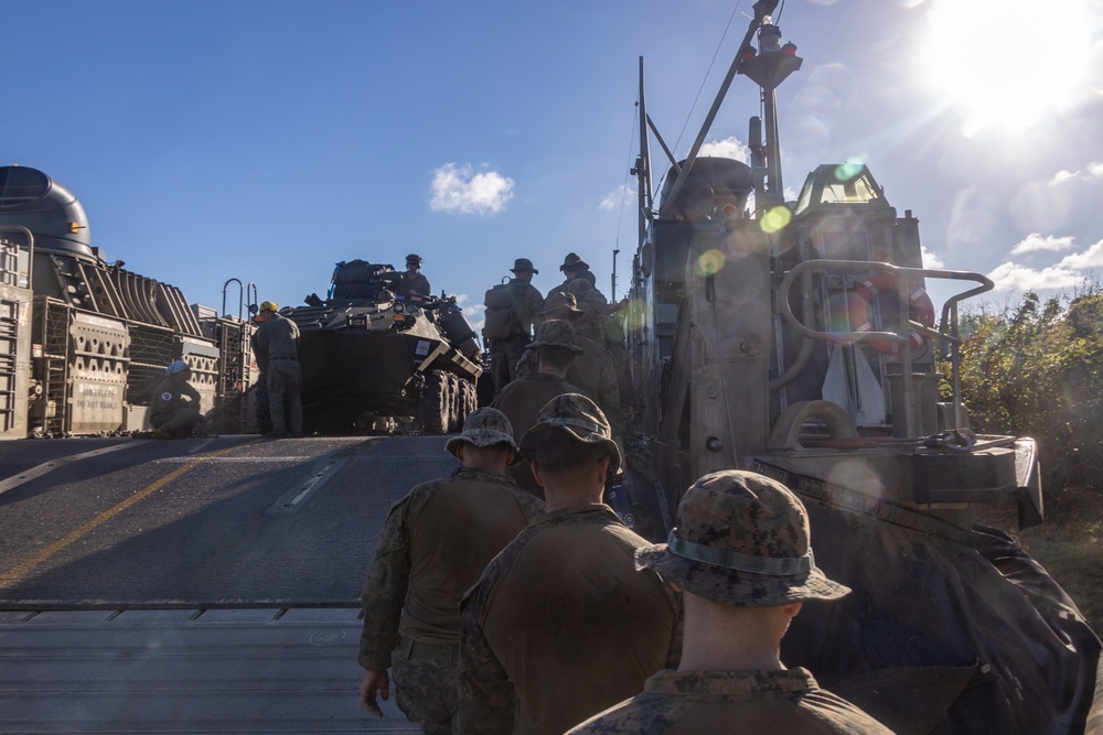 3d LAR reinforces during ground combat raid