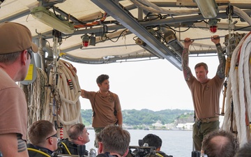 NAVFAC EXWC, CDD Charlie, SRF-JRMC, and CSG-7 Conduct Fleet Mooring Inspections at Fleet Activities Yokosuka