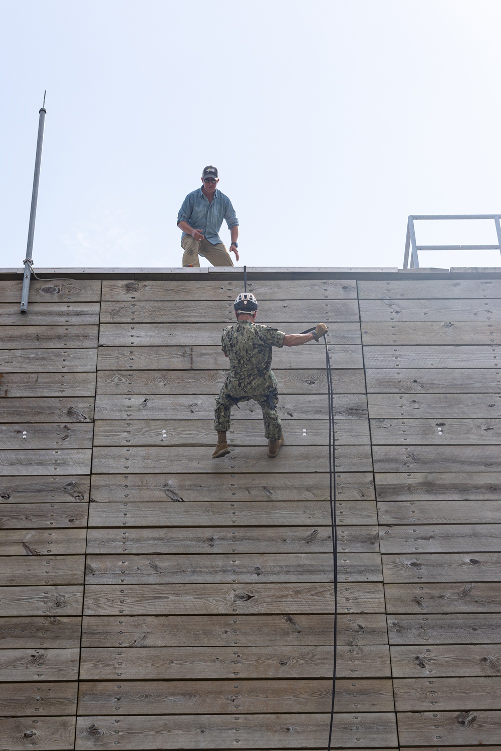 U.S. 2nd Fleet Commander Visits Expeditionary Operations Training Group