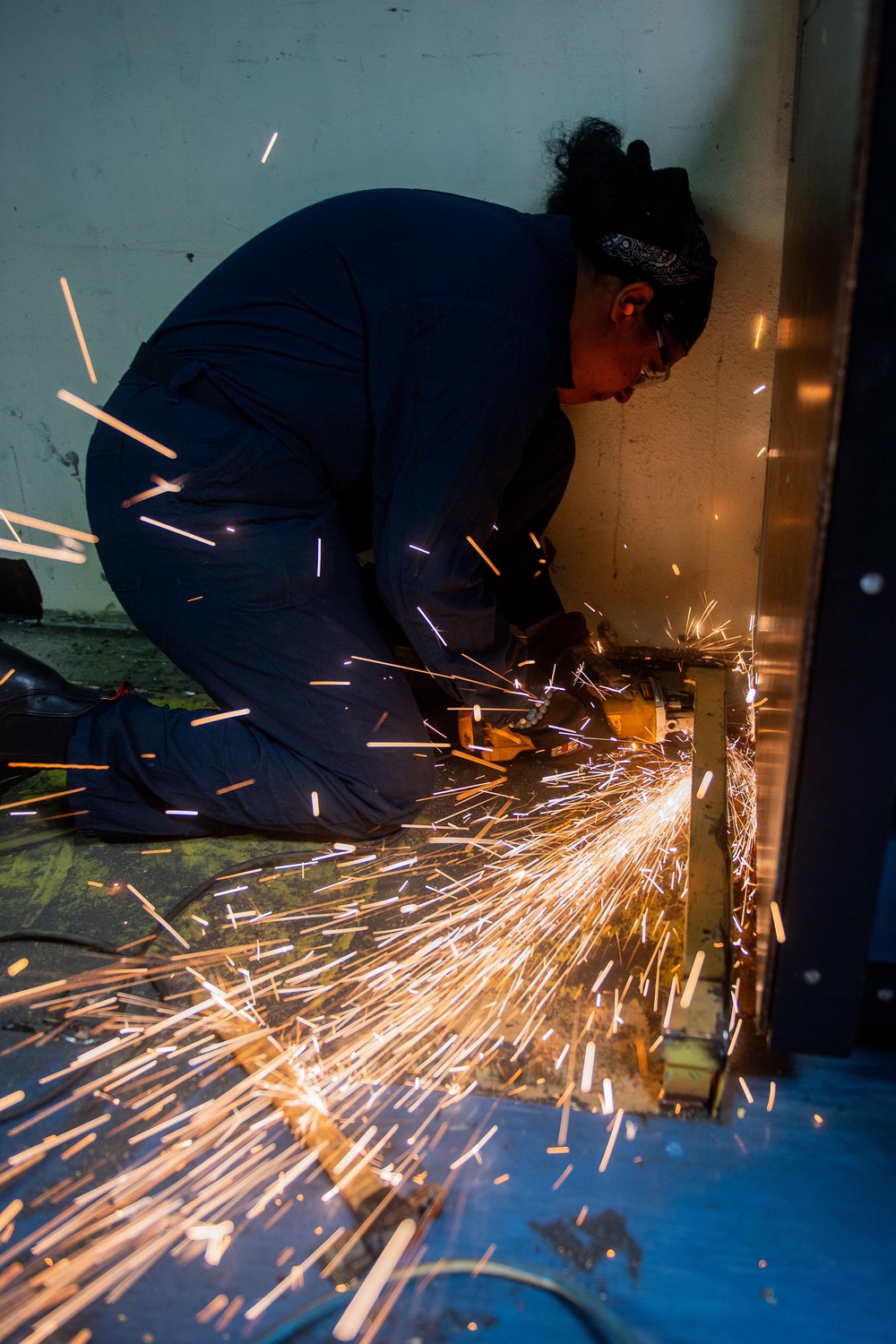 USS Theodore Roosevelt Hull Maintenance Technicians Conduct Routine Maintenance