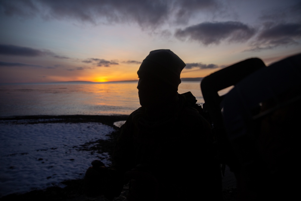 Marines Scale Mount Tarn, Chile