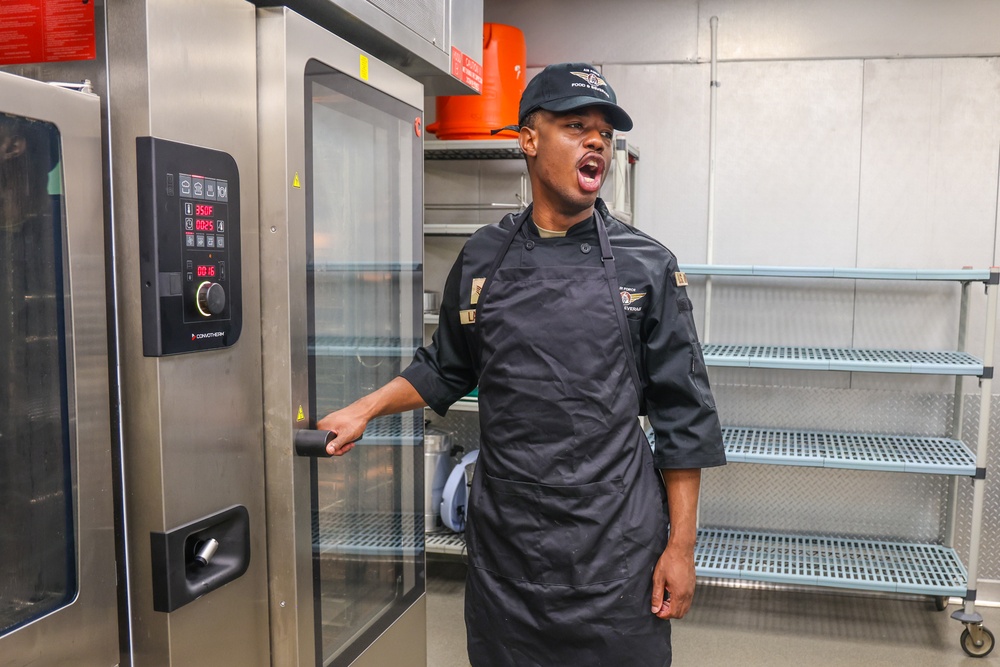 Services Airmen prepare lunch