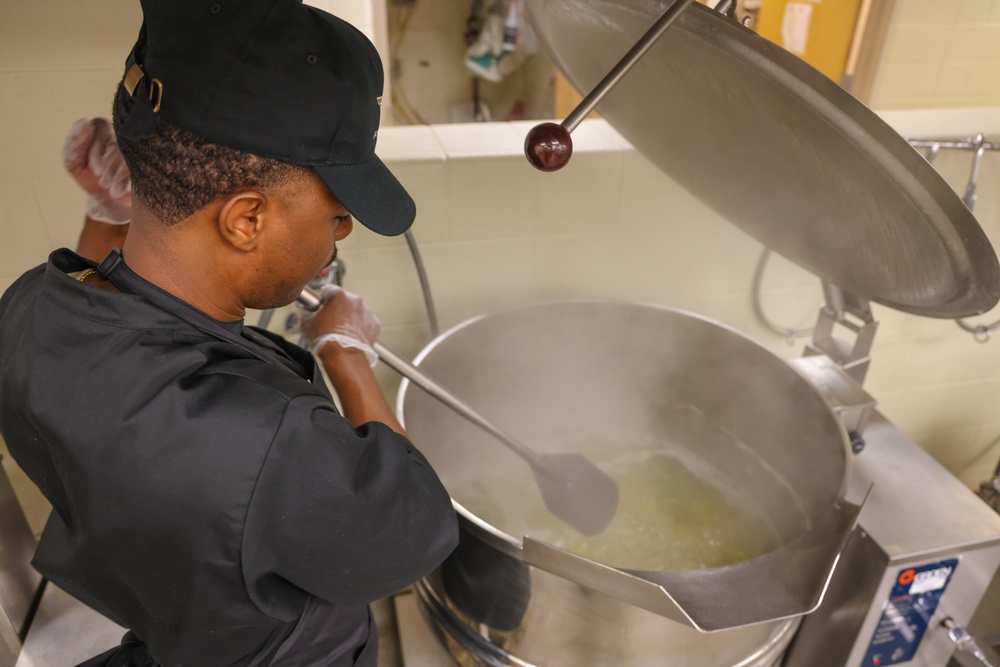Services Airmen prepare lunch
