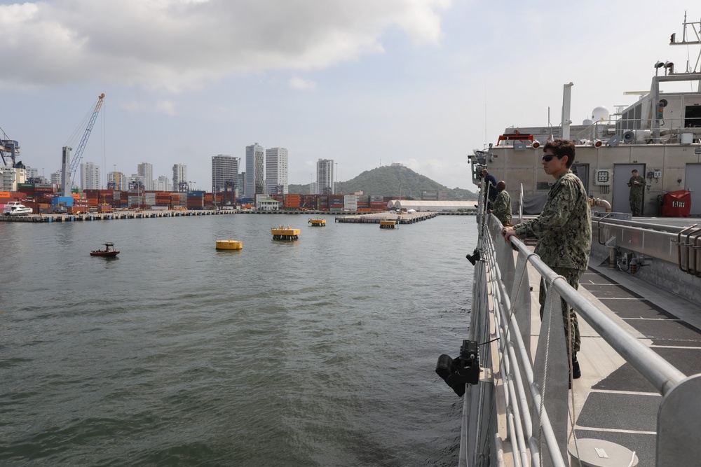 USNS Burlington Arrives In Cartagena