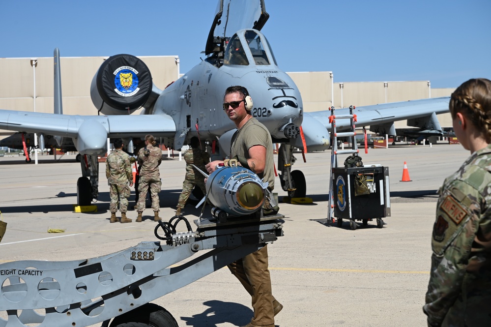 354th, 357th FGS load crew competition