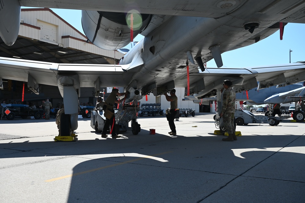 354th, 357th FGS load crew competition