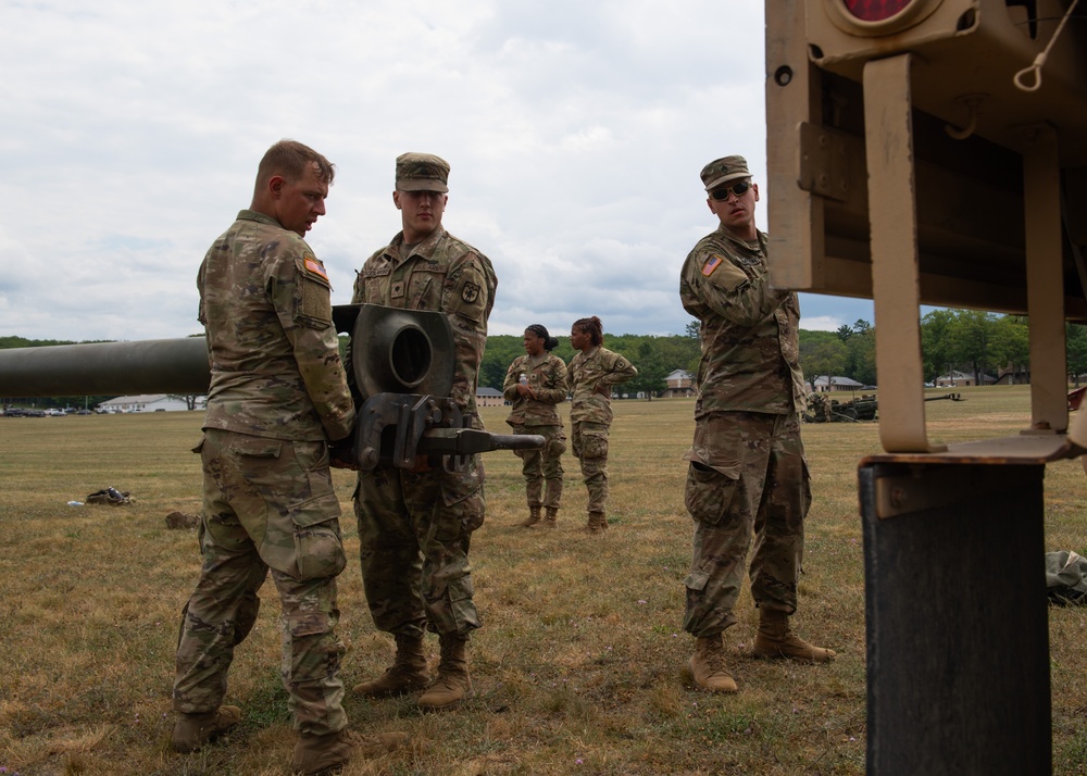 Michigan Army National Guard trains in sling load operations