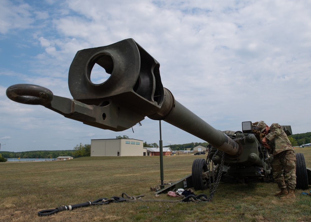 Michigan Army National Guard trains in sling load operations