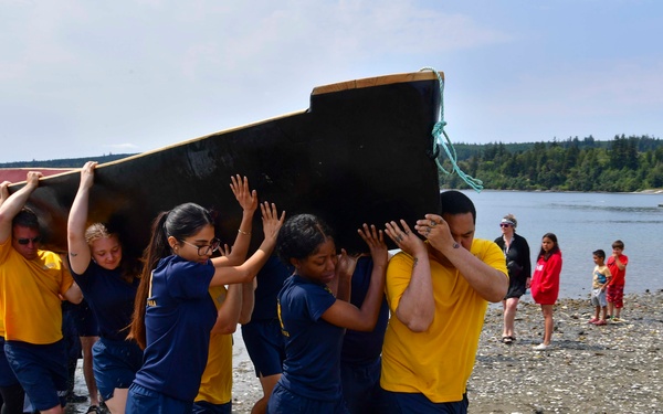 Sailors Assist in Port Gamble S'Klallam Tribe Canoe Landing