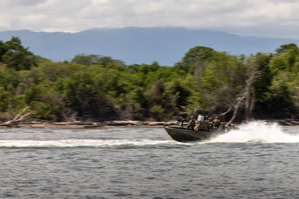 U.S. Marines with Littoral Craft Company Charlie complete the Colombian Fluvial Operations Course