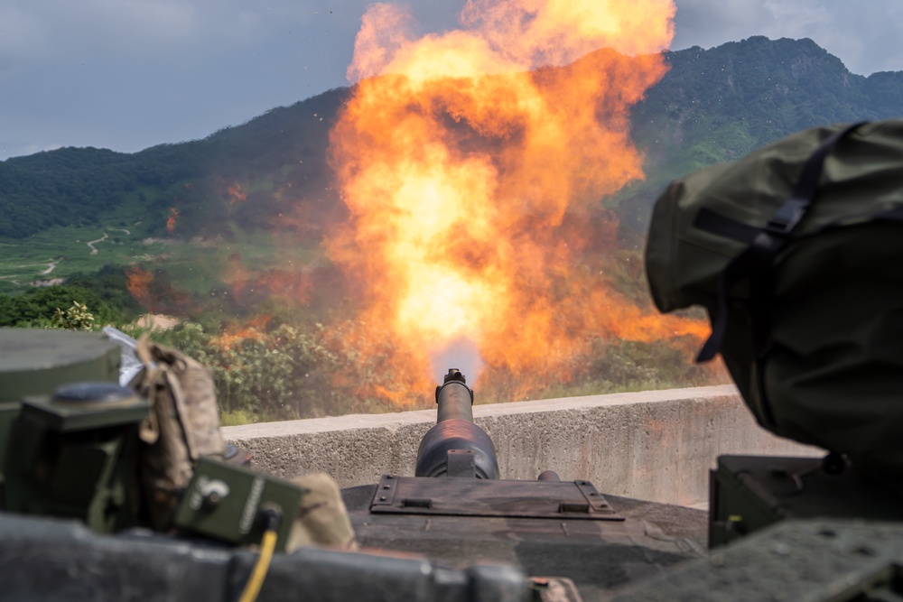 4-70AR M1 Abrams conduct zero range during Pacific Fortitude