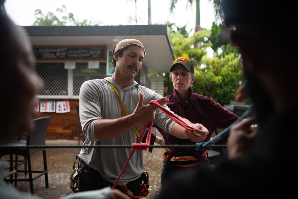 Basic Mountaineering and Medical Training in PNG