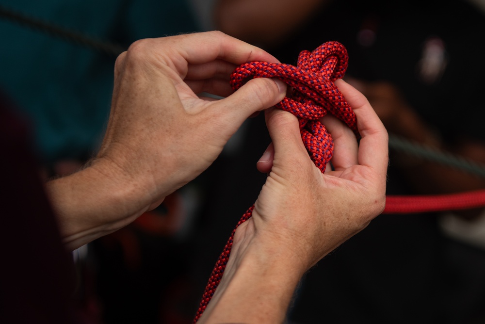 Basic Mountaineering and Medical Training in PNG