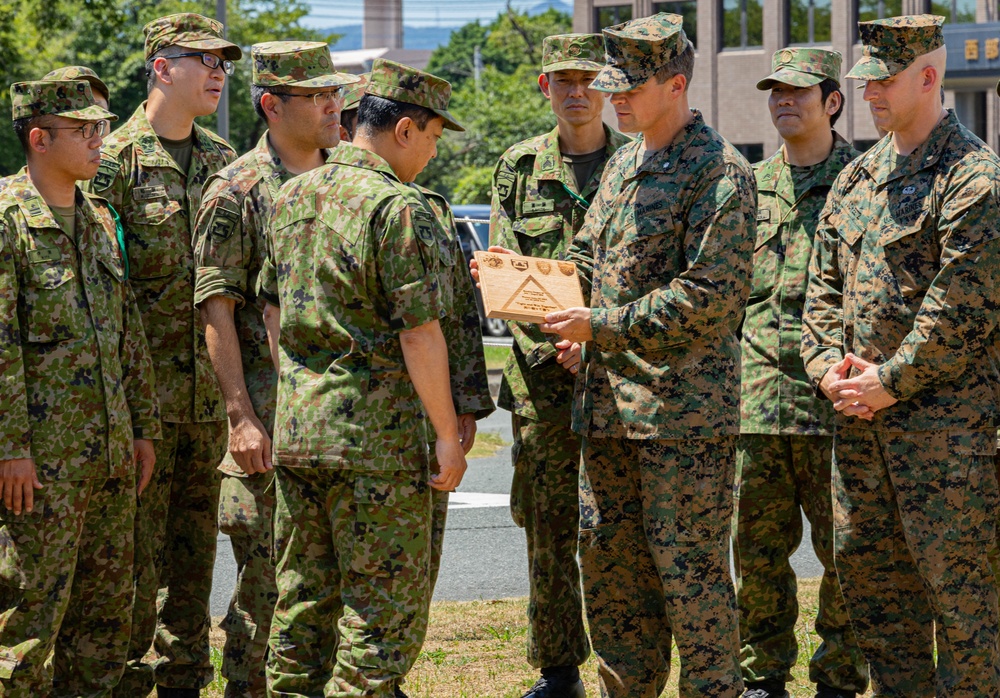 RD 24 | 3rd MEB FECC presents gift to 2nd Artillery Brigade, JGSDF