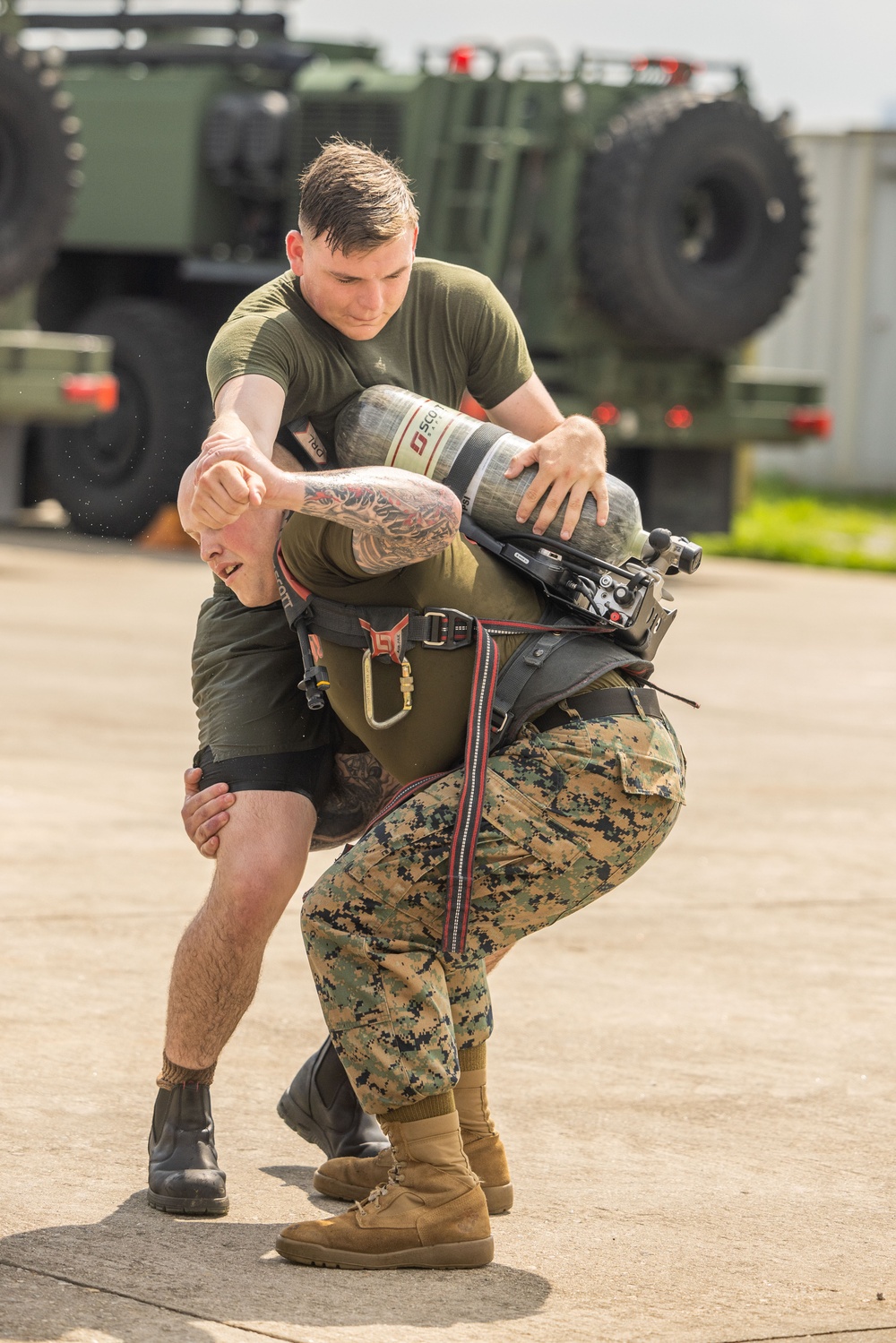 U.S. Marines with MWSS-171 and MCAS Iwakuni H&amp;HS Participate in an Aircraft Rescue and Firefighting Themed Workout at Suwon AB