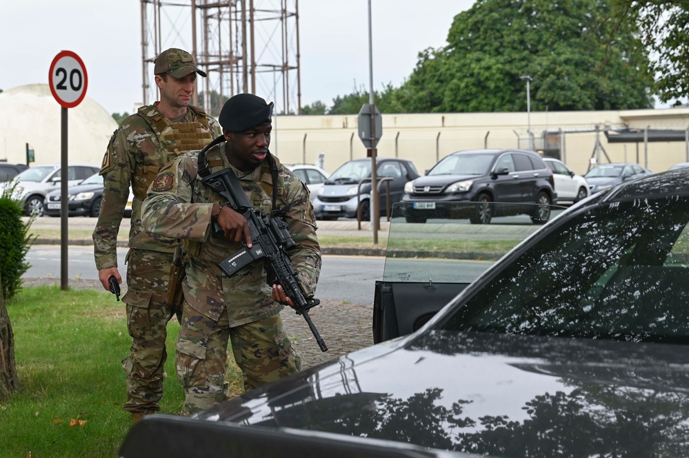 Day in the Life: 100th ARW command team joins the 100th SFS for a gate-runner exercise