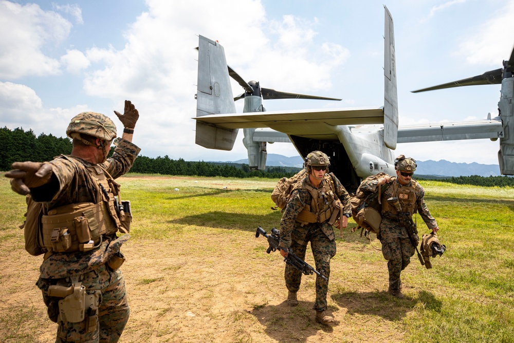 RD24 | VMM-265, JGSDF Conduct Flight Operations Over the Pacific