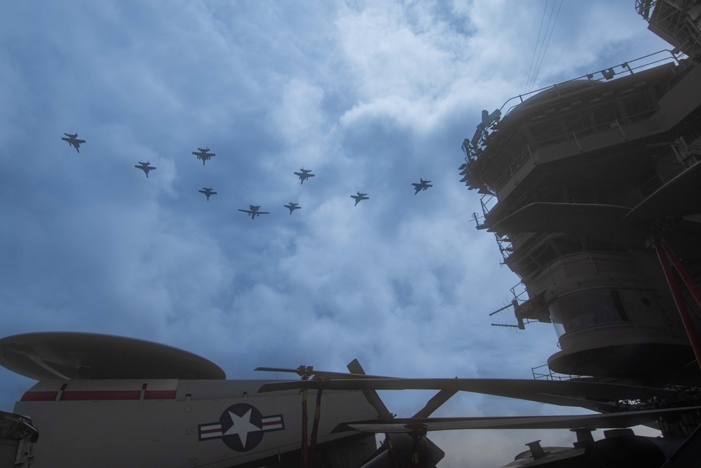 Abraham Lincoln conducts flight operations