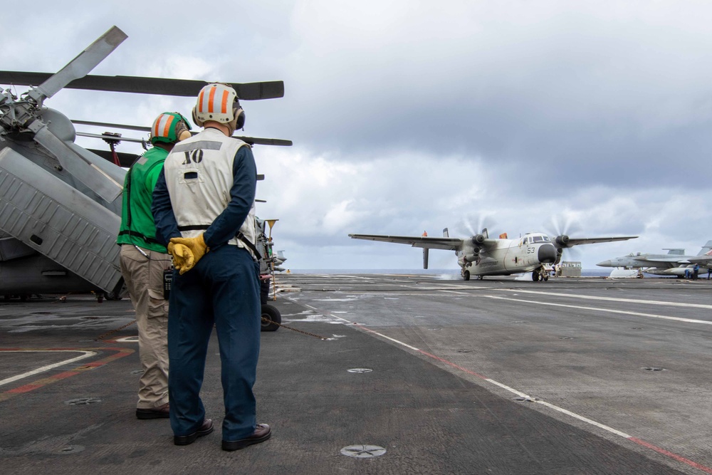 Abraham Lincoln conducts flight operations