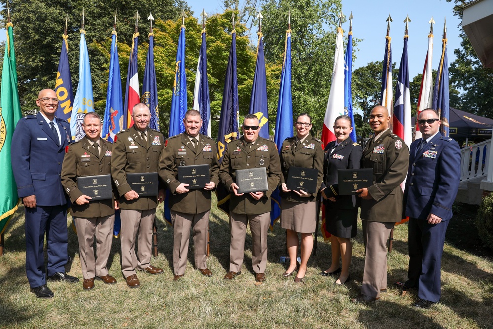 Pennsylvania Army National Guard officers graduate U.S. Army War College