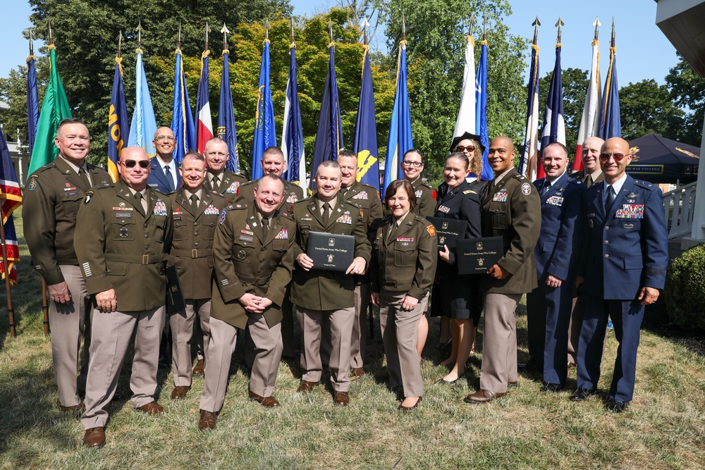 Pennsylvania Army National Guard officers graduate U.S. Army War College
