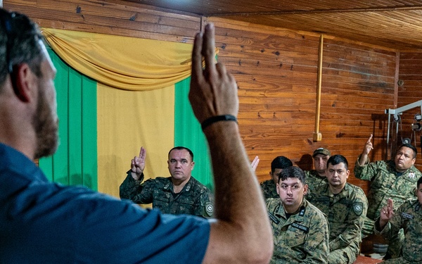 US medics, Paraguayan first responders collaborate on TCCC amid AMISTAD 24