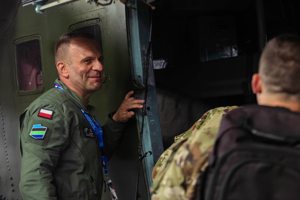 Polish Apache Initiative Takes Flight