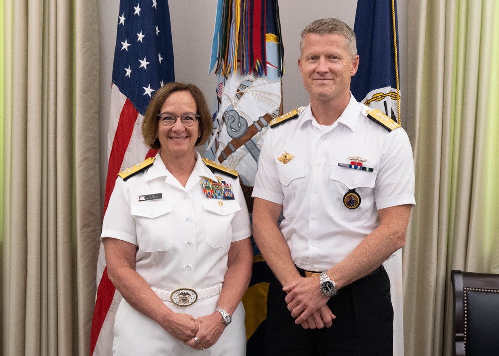 CNO Hosts Chief of the Royal Norwegian Navy