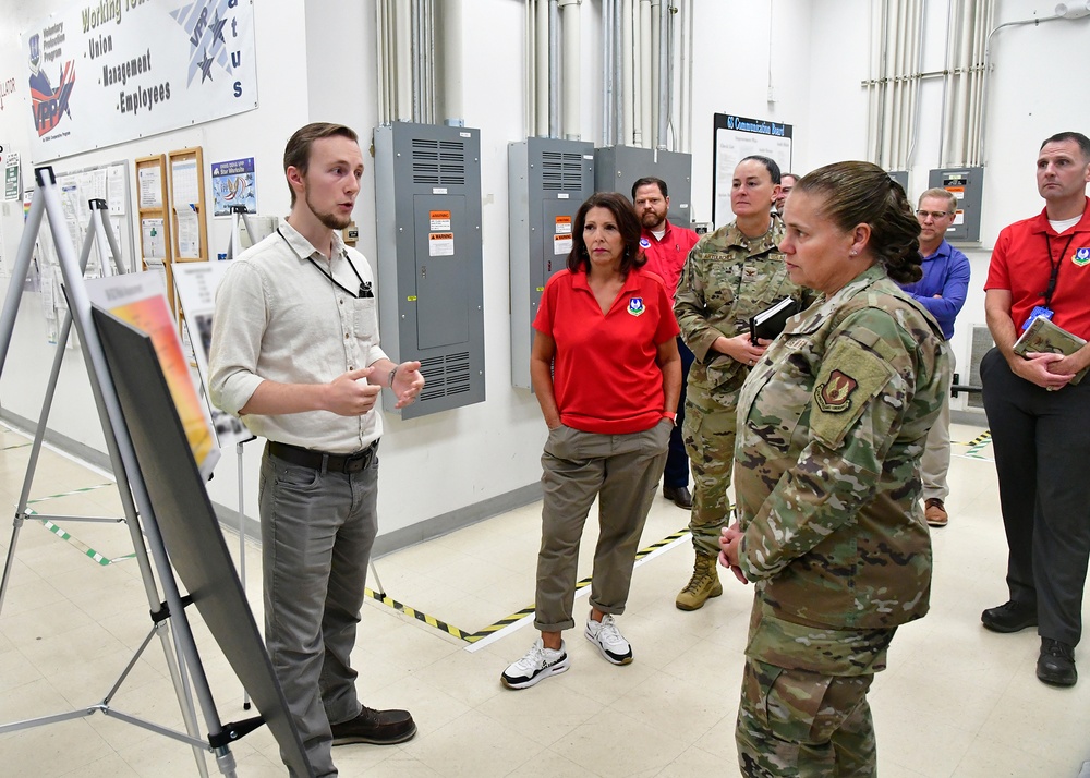 Lt. Gen. Linda S. Hurry visits Hill AFB