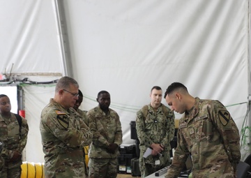 Lt. General Mark T. Simerly visits the 1st Air Cavalry Brigade