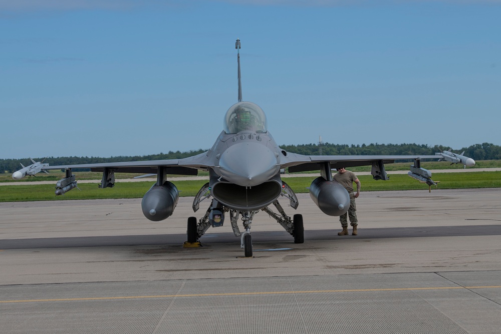 180FW Trains During Operation Northern Lightning