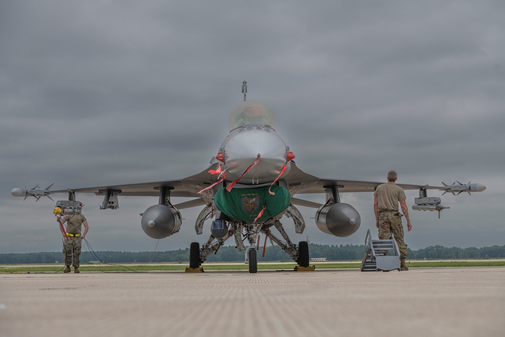 180FW Trains During Operation Northern Lightning