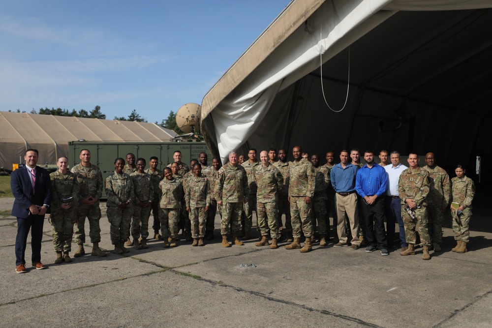 Lt. General Mark T. Simerly visits the 1st Air Cavalry Brigade
