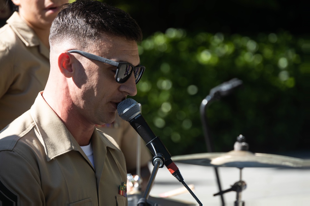 1st MARDIV Band performs at Space Needle during Seafair