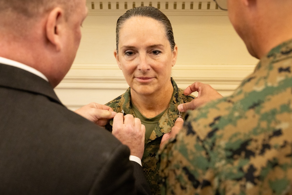 DVIDS - Images - 39th CMC, Gen. Eric Smith promotes Maj. Gen. Roberta ...